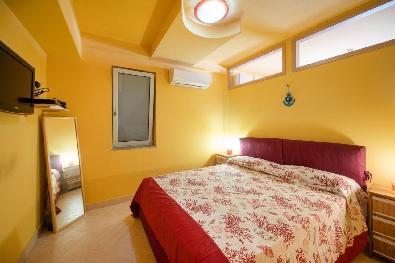 Casa Cinzia In Marina Di Corricella Villa Procida Exterior photo